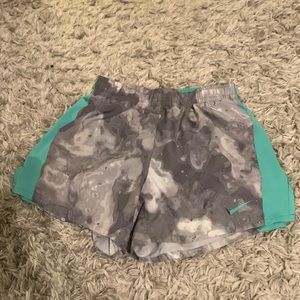 dri-fit nike shorts, size kid large